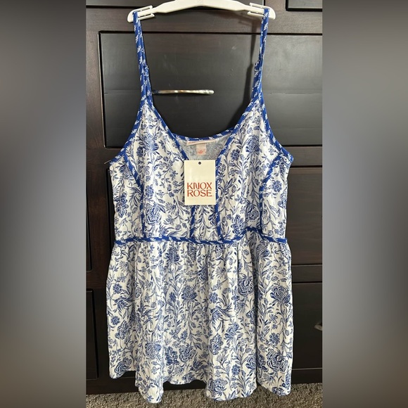 Knox Rose Floral Flowing Bohemian Sleeveless Top Blue & White Women’s SZ XS NWT - Picture 2 of 9